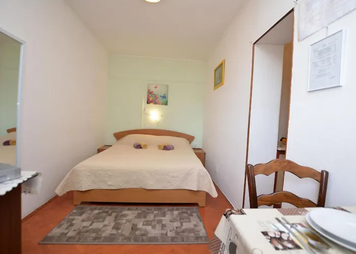 Vladislav Apartment *