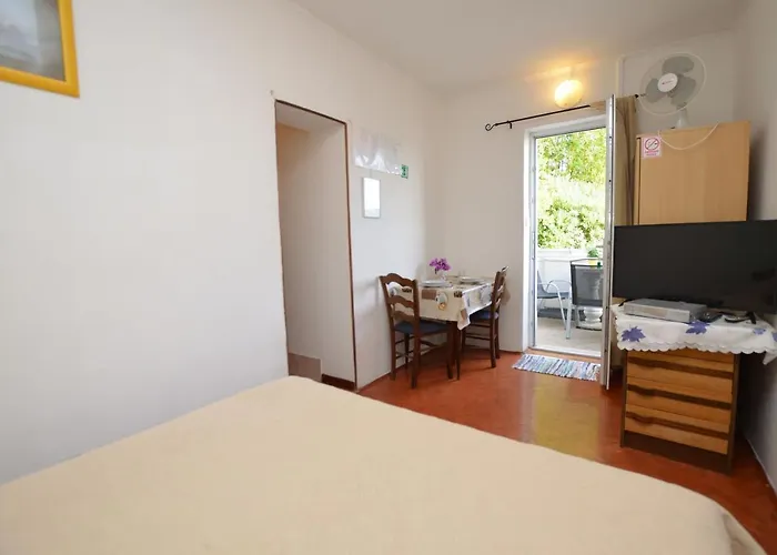 Vladislav Apartment *